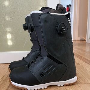DC Snowboarding Boots